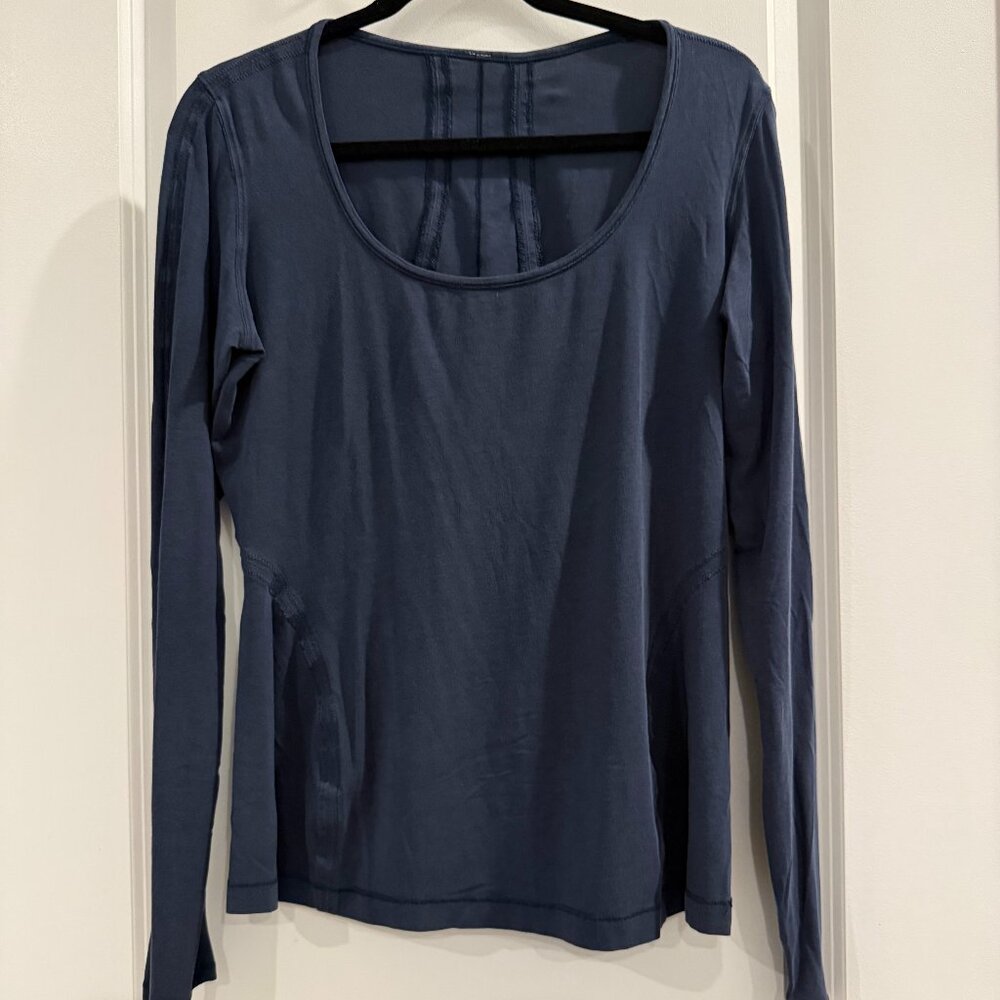 Lululemon Fitted Dark Gray Tee